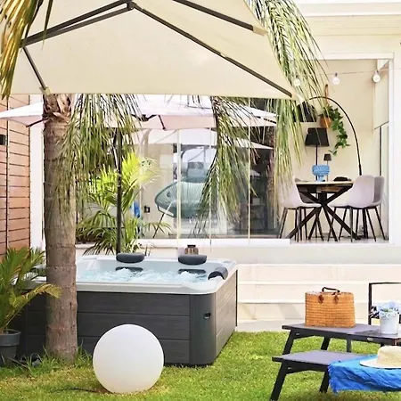 Willa Marea Private Villa - Modern House With Jacuzzi Near The Beach *